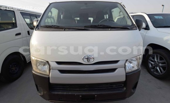 Acheter Import Voiture Toyota Hiace Blanc à Import - Dubai, Barh el Gazel Acheter Import Voiture Toyota Hiace Blanc à Import - Dubai, Barh el Gazel
