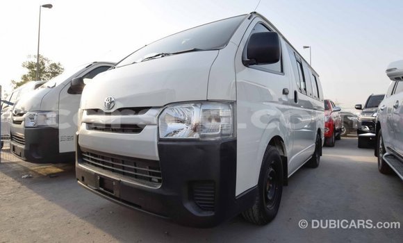 Acheter Import Voiture Toyota Hiace Blanc à Import - Dubai, Barh el Gazel Acheter Import Voiture Toyota Hiace Blanc à Import - Dubai, Barh el Gazel