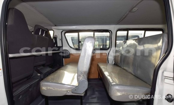 Acheter Import Voiture Toyota Hiace Blanc à Import - Dubai, Barh el Gazel Acheter Import Voiture Toyota Hiace Blanc à Import - Dubai, Barh el Gazel