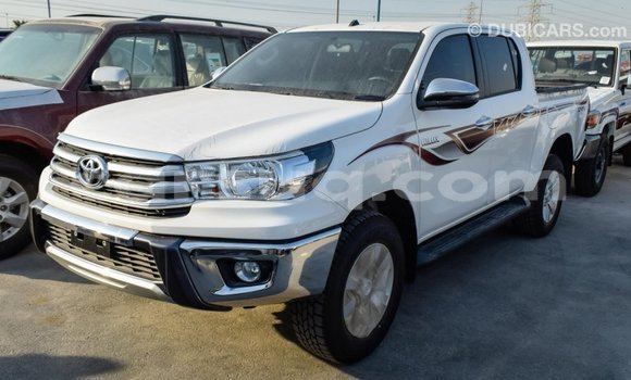 Acheter Import Voiture Toyota Hilux Blanc à Import - Dubai, Barh el Gazel Acheter Import Voiture Toyota Hilux Blanc à Import - Dubai, Barh el Gazel