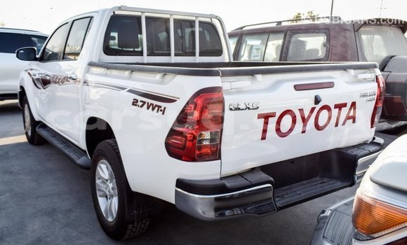 Acheter Import Voiture Toyota Hilux Blanc à Import - Dubai, Barh el Gazel Acheter Import Voiture Toyota Hilux Blanc à Import - Dubai, Barh el Gazel