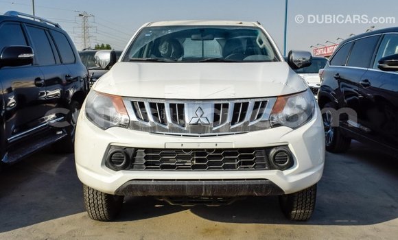 Acheter Import Voiture Mitsubishi L200 Blanc à Import - Dubai, Barh el Gazel Acheter Import Voiture Mitsubishi L200 Blanc à Import - Dubai, Barh el Gazel