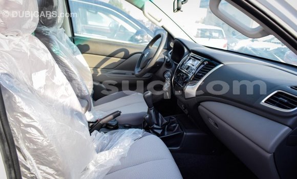 Acheter Import Voiture Mitsubishi L200 Blanc à Import - Dubai, Barh el Gazel Acheter Import Voiture Mitsubishi L200 Blanc à Import - Dubai, Barh el Gazel