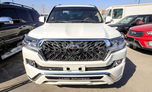 Acheter Import Voiture Toyota Land Cruiser Blanc à Import - Dubai, Barh el Gazel Acheter Import Voiture Toyota Land Cruiser Blanc à Import - Dubai, Barh el Gazel