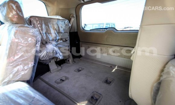 Acheter Import Voiture Toyota Land Cruiser Blanc à Import - Dubai, Barh el Gazel Acheter Import Voiture Toyota Land Cruiser Blanc à Import - Dubai, Barh el Gazel