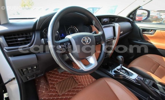 Acheter Import Voiture Toyota Fortuner Blanc à Import - Dubai, Barh el Gazel Acheter Import Voiture Toyota Fortuner Blanc à Import - Dubai, Barh el Gazel