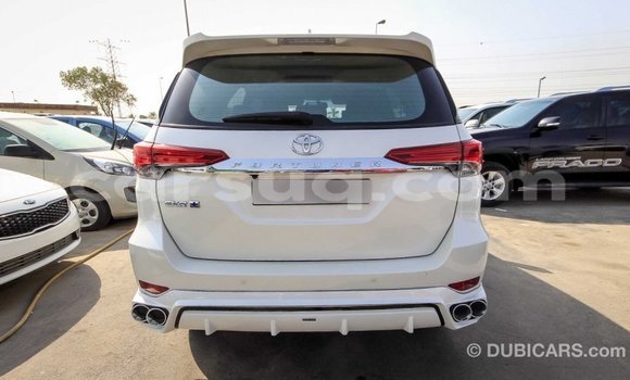 Acheter Import Voiture Toyota Fortuner Blanc à Import - Dubai, Barh el Gazel Acheter Import Voiture Toyota Fortuner Blanc à Import - Dubai, Barh el Gazel