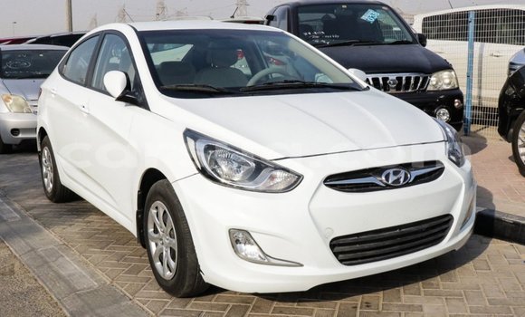 Acheter Import Voiture Hyundai Accent Blanc à Import - Dubai, Barh el Gazel Acheter Import Voiture Hyundai Accent Blanc à Import - Dubai, Barh el Gazel