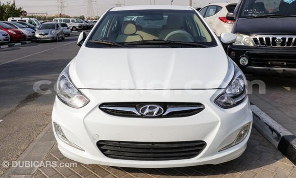 Acheter Import Voiture Hyundai Accent Blanc à Import - Dubai, Barh el Gazel Acheter Import Voiture Hyundai Accent Blanc à Import - Dubai, Barh el Gazel