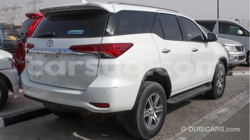 Big with watermark toyota fortuner barh el gazel import dubai 1430