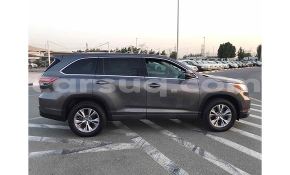 Acheter Import Voiture Toyota Highlander Autre à Import - Dubai, Barh el Gazel Acheter Import Voiture Toyota Highlander Autre à Import - Dubai, Barh el Gazel