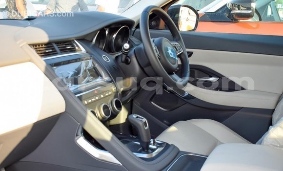 Acheter Import Voiture Jaguar E-Pace Blanc à Import - Dubai, Barh el Gazel Acheter Import Voiture Jaguar E-Pace Blanc à Import - Dubai, Barh el Gazel