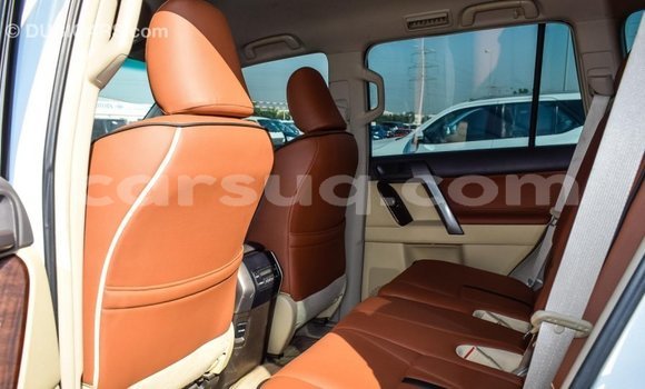 Acheter Import Voiture Toyota Prado Blanc à Import - Dubai, Barh el Gazel Acheter Import Voiture Toyota Prado Blanc à Import - Dubai, Barh el Gazel