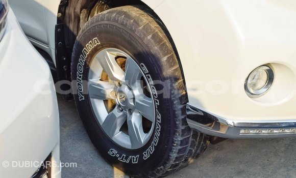 Acheter Import Voiture Toyota Prado Blanc à Import - Dubai, Barh el Gazel Acheter Import Voiture Toyota Prado Blanc à Import - Dubai, Barh el Gazel