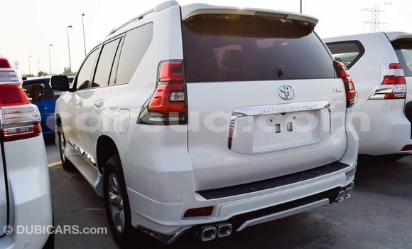 Acheter Import Voiture Toyota Prado Blanc à Import - Dubai, Barh el Gazel Acheter Import Voiture Toyota Prado Blanc à Import - Dubai, Barh el Gazel