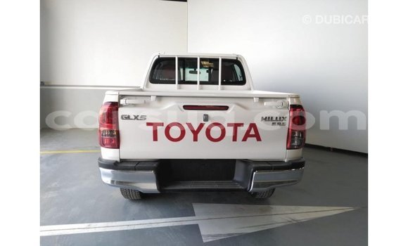 Buy Import Toyota Hilux White Car in Import - Dubai in Barh el Gazel Buy Import Toyota Hilux White Car in Import - Dubai in Barh el Gazel