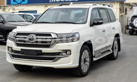Acheter Import Voiture Toyota Land Cruiser Blanc à Import - Dubai, Barh el Gazel Acheter Import Voiture Toyota Land Cruiser Blanc à Import - Dubai, Barh el Gazel