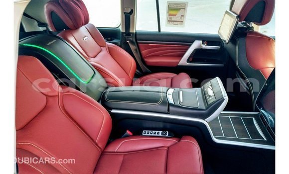 Acheter Import Voiture Toyota Land Cruiser Noir à Import - Dubai, Barh el Gazel Acheter Import Voiture Toyota Land Cruiser Noir à Import - Dubai, Barh el Gazel