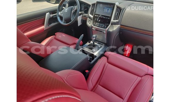 Acheter Import Voiture Toyota Land Cruiser Noir à Import - Dubai, Barh el Gazel Acheter Import Voiture Toyota Land Cruiser Noir à Import - Dubai, Barh el Gazel