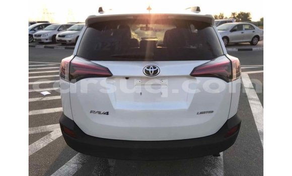 Acheter Import Voiture Toyota 4Runner Blanc à Import - Dubai, Barh el Gazel Acheter Import Voiture Toyota 4Runner Blanc à Import - Dubai, Barh el Gazel