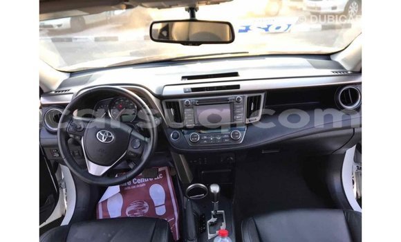 Acheter Import Voiture Toyota 4Runner Blanc à Import - Dubai, Barh el Gazel Acheter Import Voiture Toyota 4Runner Blanc à Import - Dubai, Barh el Gazel