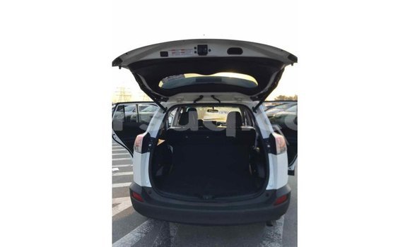 Acheter Import Voiture Toyota 4Runner Blanc à Import - Dubai, Barh el Gazel Acheter Import Voiture Toyota 4Runner Blanc à Import - Dubai, Barh el Gazel