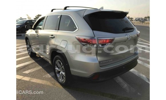 Acheter Import Voiture Toyota Highlander Autre à Import - Dubai, Barh el Gazel Acheter Import Voiture Toyota Highlander Autre à Import - Dubai, Barh el Gazel