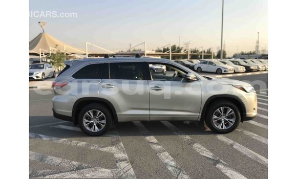 Acheter Import Voiture Toyota Highlander Autre à Import - Dubai, Barh el Gazel Acheter Import Voiture Toyota Highlander Autre à Import - Dubai, Barh el Gazel