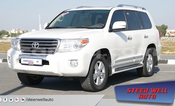 Acheter Import Voiture Toyota Land Cruiser Blanc à Import - Dubai, Barh el Gazel Acheter Import Voiture Toyota Land Cruiser Blanc à Import - Dubai, Barh el Gazel