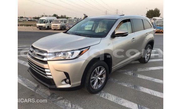 Buy Import Toyota Highlander Other Car in Import - Dubai in Barh el Gazel Buy Import Toyota Highlander Other Car in Import - Dubai in Barh el Gazel