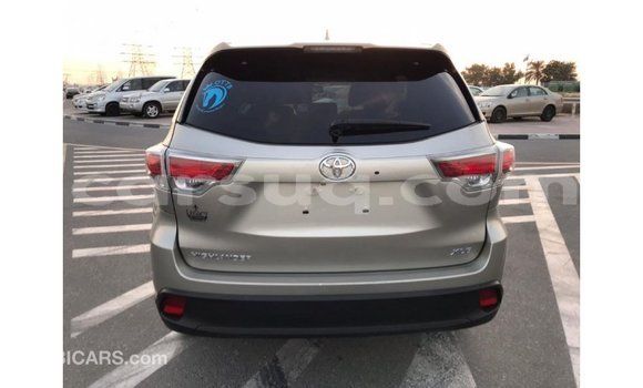 Buy Import Toyota Highlander Other Car in Import - Dubai in Barh el Gazel Buy Import Toyota Highlander Other Car in Import - Dubai in Barh el Gazel