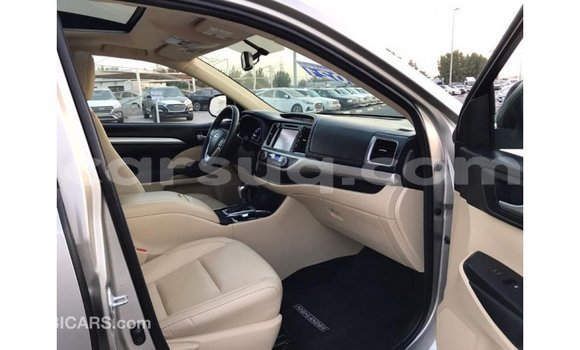 Buy Import Toyota Highlander Other Car in Import - Dubai in Barh el Gazel Buy Import Toyota Highlander Other Car in Import - Dubai in Barh el Gazel