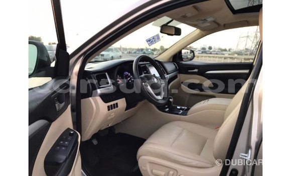 Buy Import Toyota Highlander Other Car in Import - Dubai in Barh el Gazel Buy Import Toyota Highlander Other Car in Import - Dubai in Barh el Gazel