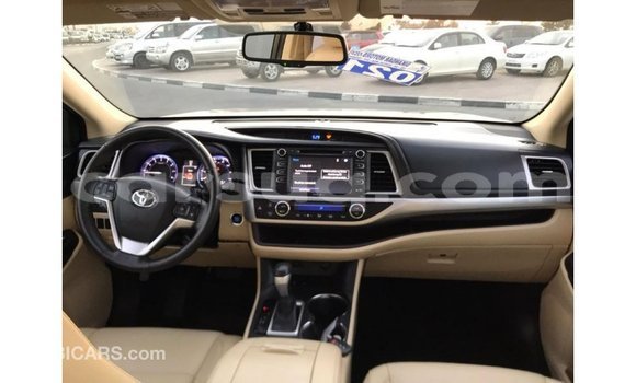 Buy Import Toyota Highlander Other Car in Import - Dubai in Barh el Gazel Buy Import Toyota Highlander Other Car in Import - Dubai in Barh el Gazel