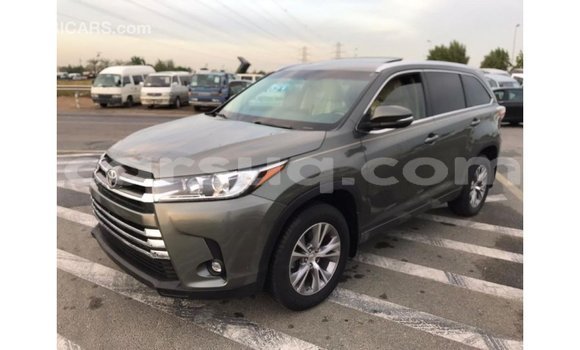Acheter Import Voiture Toyota Highlander Autre à Import - Dubai, Barh el Gazel Acheter Import Voiture Toyota Highlander Autre à Import - Dubai, Barh el Gazel