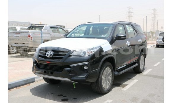 Acheter Import Voiture Toyota Fortuner Noir à Import - Dubai, Barh el Gazel Acheter Import Voiture Toyota Fortuner Noir à Import - Dubai, Barh el Gazel