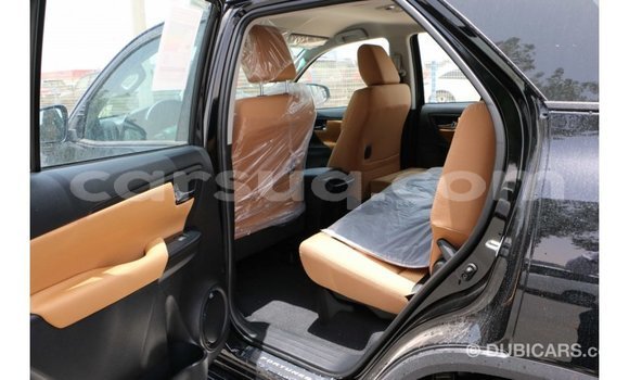Acheter Import Voiture Toyota Fortuner Noir à Import - Dubai, Barh el Gazel Acheter Import Voiture Toyota Fortuner Noir à Import - Dubai, Barh el Gazel