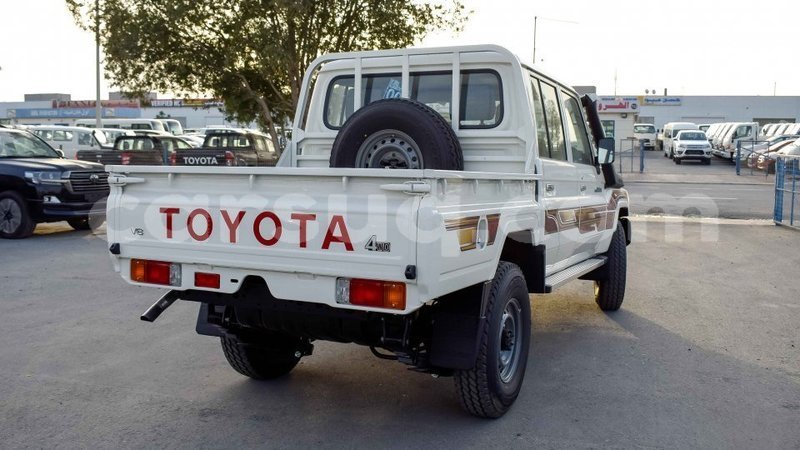 Big with watermark toyota land cruiser barh el gazel import dubai 1541