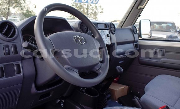 Buy Import Toyota Land Cruiser White Car in Import - Dubai in Barh el Gazel Buy Import Toyota Land Cruiser White Car in Import - Dubai in Barh el Gazel