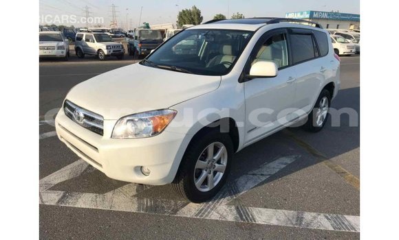 Acheter Import Voiture Toyota 4Runner Blanc à Import - Dubai, Barh el Gazel Acheter Import Voiture Toyota 4Runner Blanc à Import - Dubai, Barh el Gazel