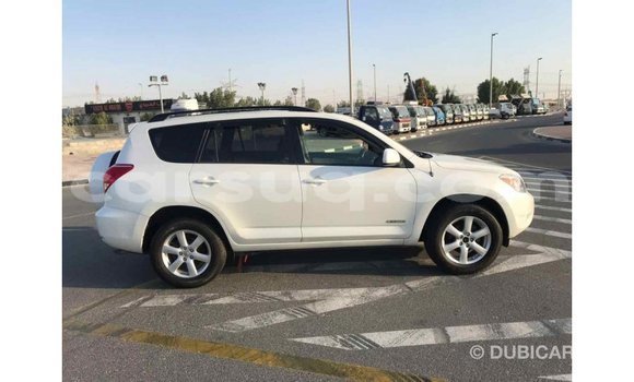 Acheter Import Voiture Toyota 4Runner Blanc à Import - Dubai, Barh el Gazel Acheter Import Voiture Toyota 4Runner Blanc à Import - Dubai, Barh el Gazel
