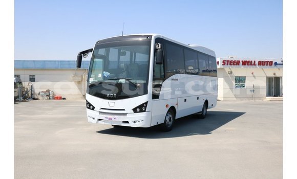 Acheter Import Voiture Isuzu Rodeo Blanc à Import - Dubai, Barh el Gazel