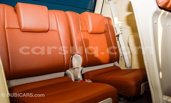 Acheter Import Voiture Toyota Prado Blanc à Import - Dubai, Barh el Gazel Acheter Import Voiture Toyota Prado Blanc à Import - Dubai, Barh el Gazel