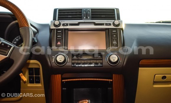 Acheter Import Voiture Toyota Prado Blanc à Import - Dubai, Barh el Gazel Acheter Import Voiture Toyota Prado Blanc à Import - Dubai, Barh el Gazel