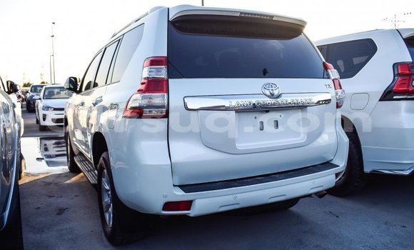 Acheter Import Voiture Toyota Prado Blanc à Import - Dubai, Barh el Gazel Acheter Import Voiture Toyota Prado Blanc à Import - Dubai, Barh el Gazel