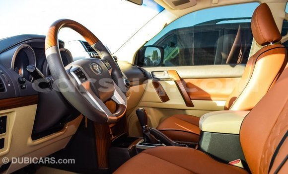 Acheter Import Voiture Toyota Prado Blanc à Import - Dubai, Barh el Gazel Acheter Import Voiture Toyota Prado Blanc à Import - Dubai, Barh el Gazel