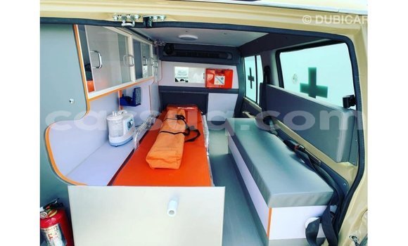 Buy Import Toyota Land Cruiser Beige Car in Import - Dubai in Barh el Gazel Buy Import Toyota Land Cruiser Beige Car in Import - Dubai in Barh el Gazel