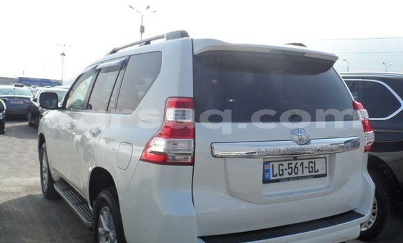 Acheter Occasion Voiture Toyota Prado Blanc à N'Djamena, Chari-Baguirmi Acheter Occasion Voiture Toyota Prado Blanc à N'Djamena, Chari-Baguirmi