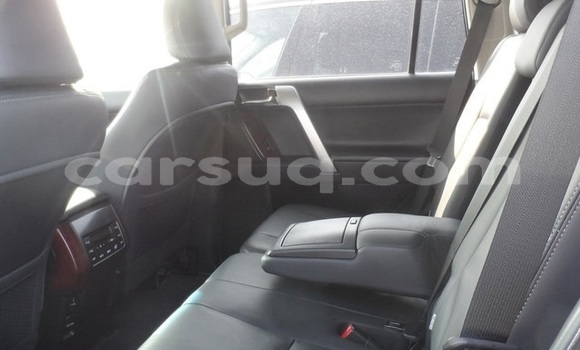 Acheter Occasion Voiture Toyota Prado Blanc à N'Djamena, Chari-Baguirmi Acheter Occasion Voiture Toyota Prado Blanc à N'Djamena, Chari-Baguirmi