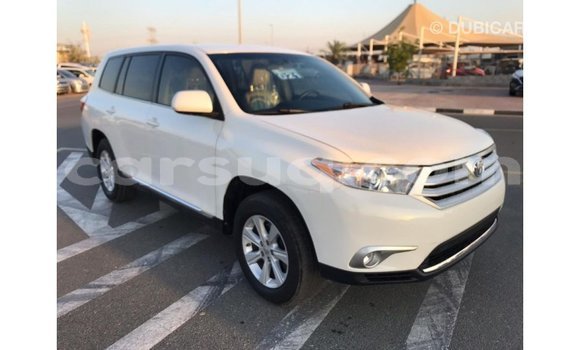 Acheter Import Voiture Toyota Highlander Blanc à Import - Dubai, Barh el Gazel Acheter Import Voiture Toyota Highlander Blanc à Import - Dubai, Barh el Gazel